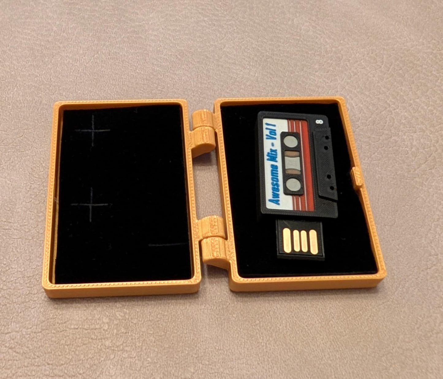 The Awesome Mix Tape Vol1 - USB Drive (Guardians of the Galaxy)